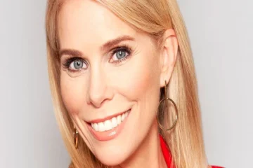 Cheryl Hines Teeth